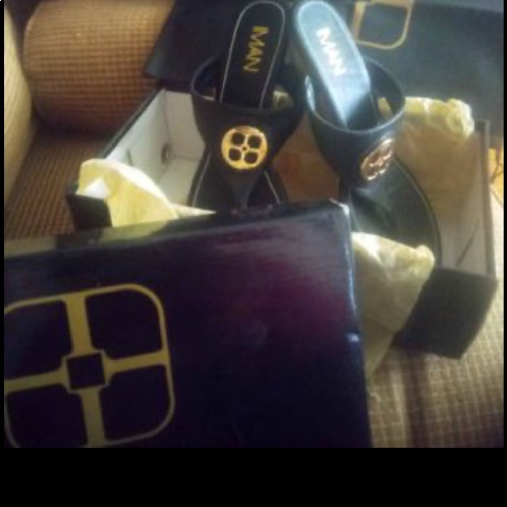 New IMAN Iconic Sandals Size:9M
